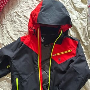 Powder jacket with a hood